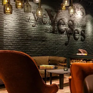 4* Otel One
